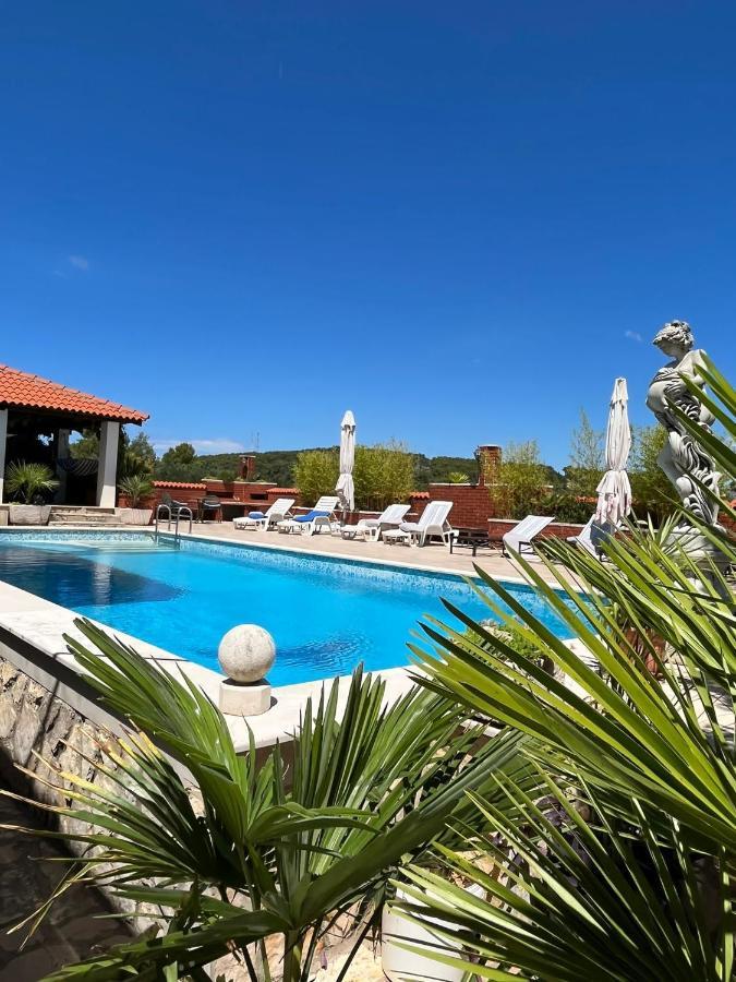 Apartment With Swimming Pool Jelsa  Luaran gambar