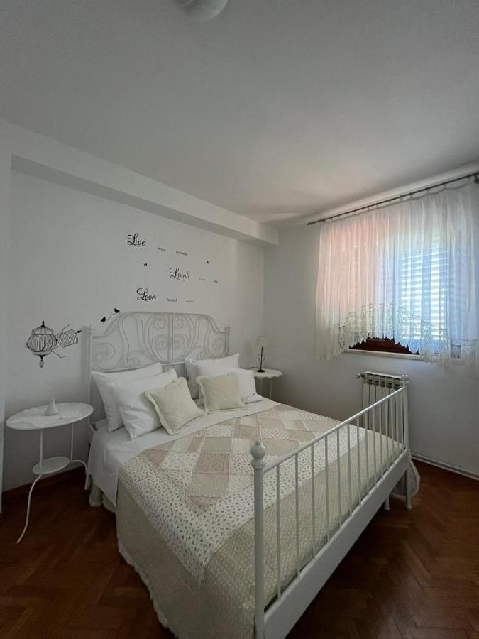 Apartment With Swimming Pool Jelsa  Luaran gambar